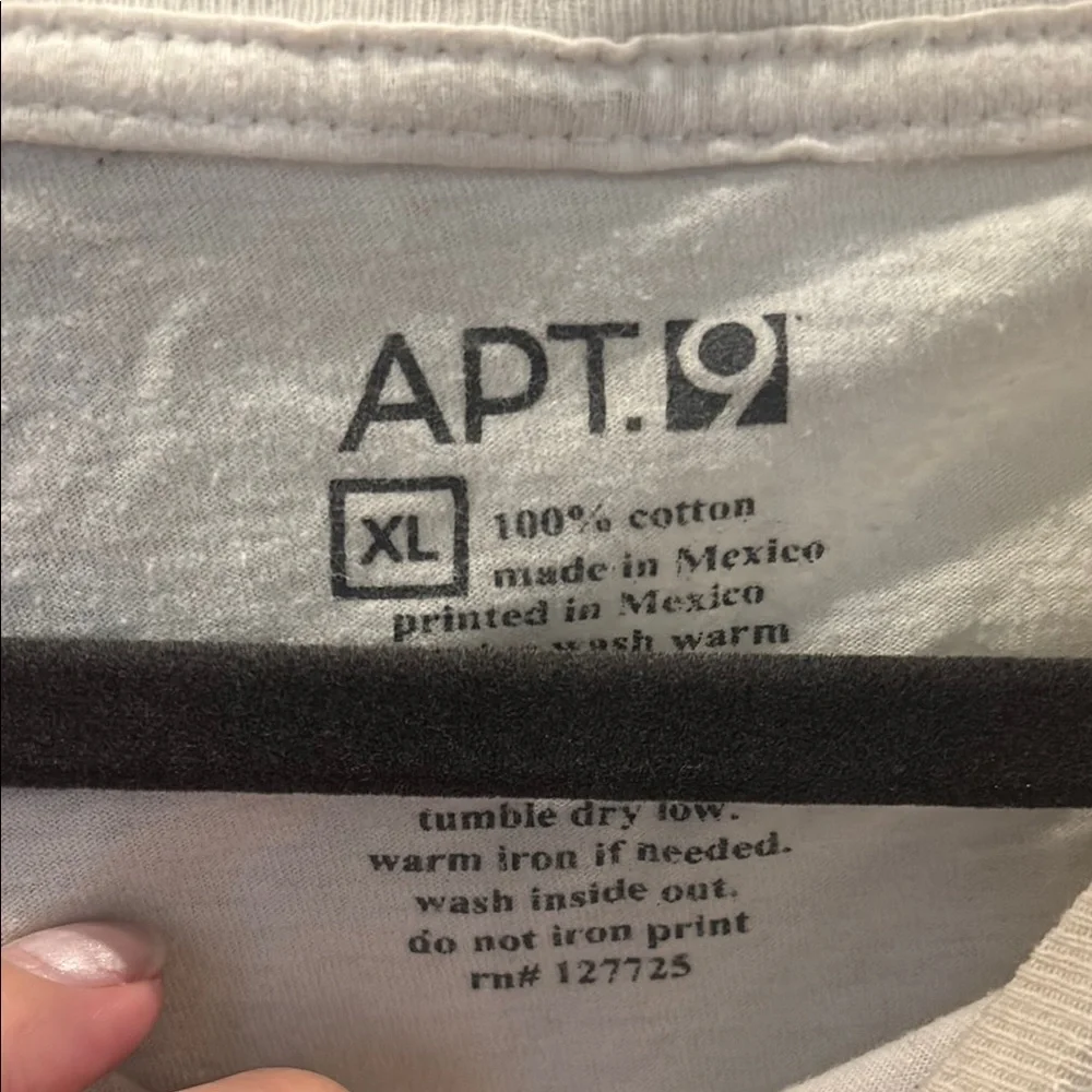 Gildan Red, White, and Gray Short Sleeve Tees - Picture 7 of 7